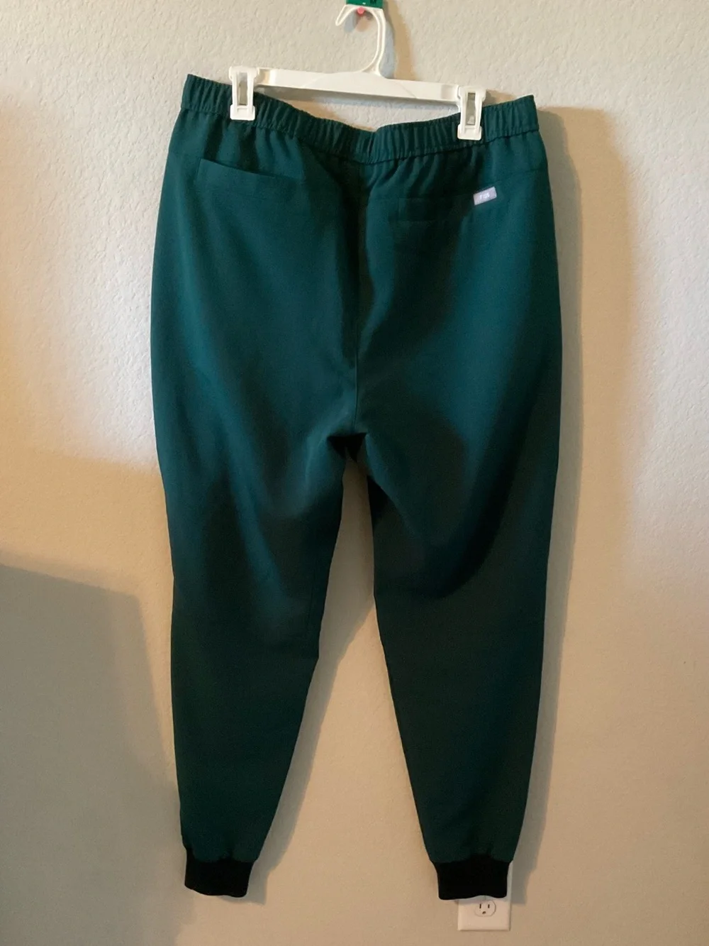 Figs Men’s Tansen Joggers - Forest Green